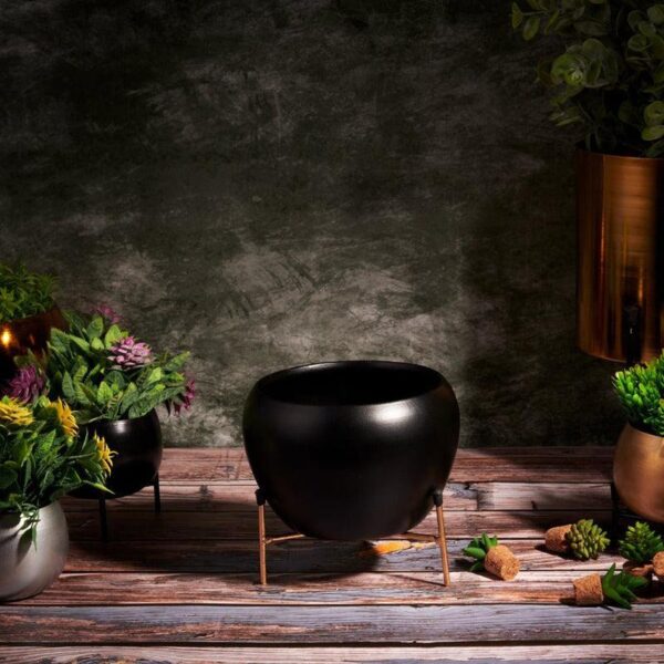 Domena Metal Planter - Black