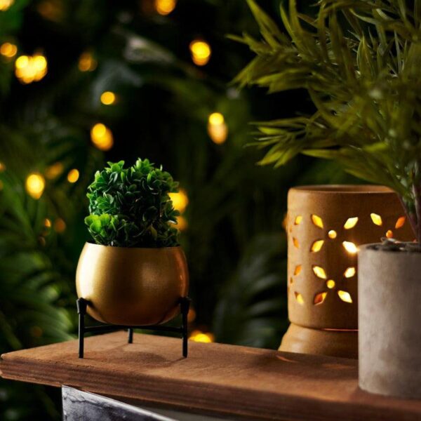 Eukene Metal Planter - Gold